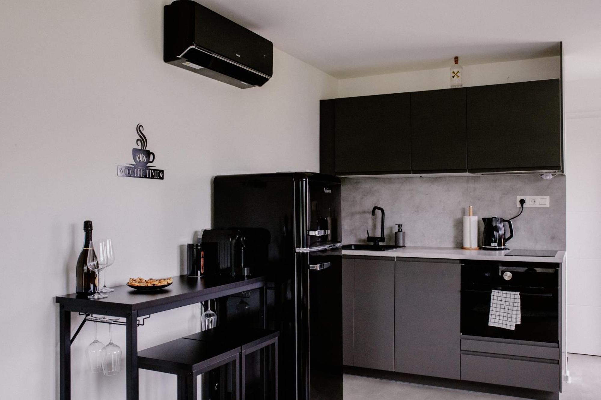Apartment Fratello Šoporňa Buitenkant foto